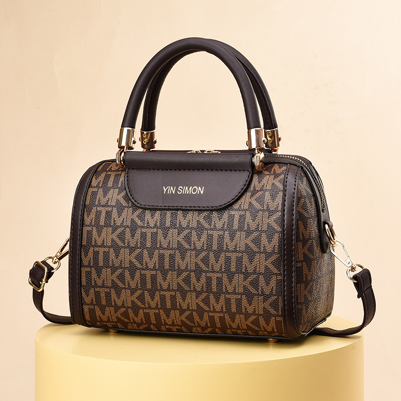 Printed women's bag 2023 new style handbag, large-capacity Boston women's bag, fashionable single-shoulder crossbody pillow bag wholesale full figure