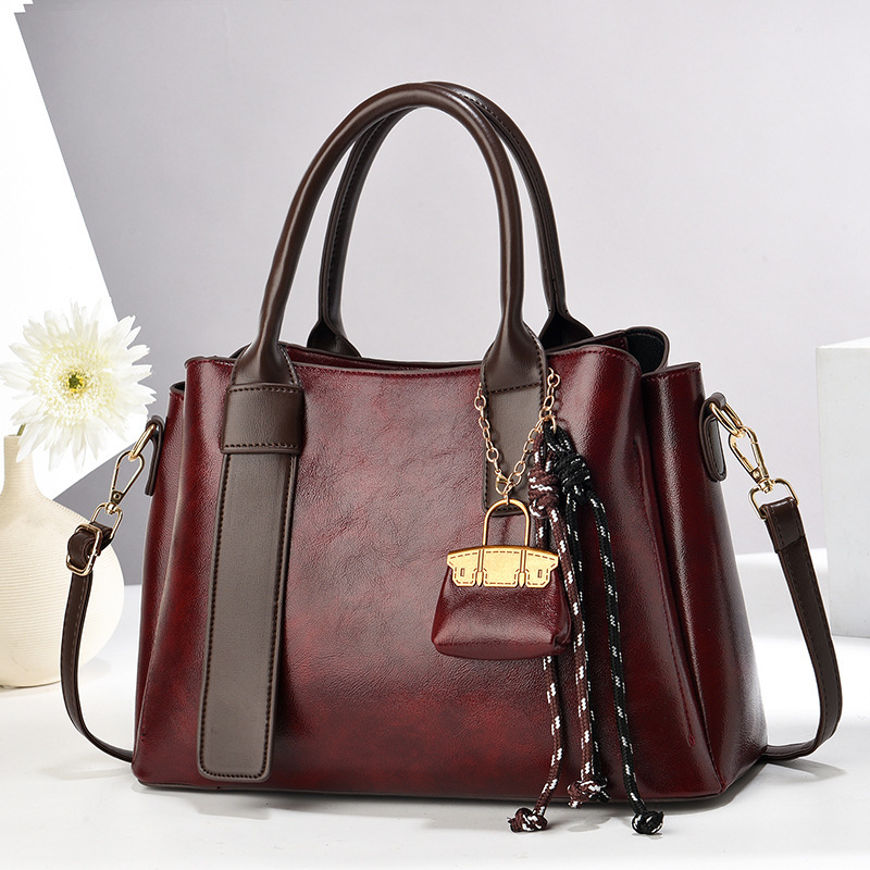 Mother's Day gift 2024 New retro red handbag, large-capacity middle-aged mom bag, casual women's bag details Picture