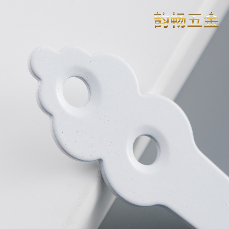 Yunchang 40*16MM heart-shaped hook, black single hook, door rear hook, thick hook, small coat hook, white coat hook wholesale Application Scenario