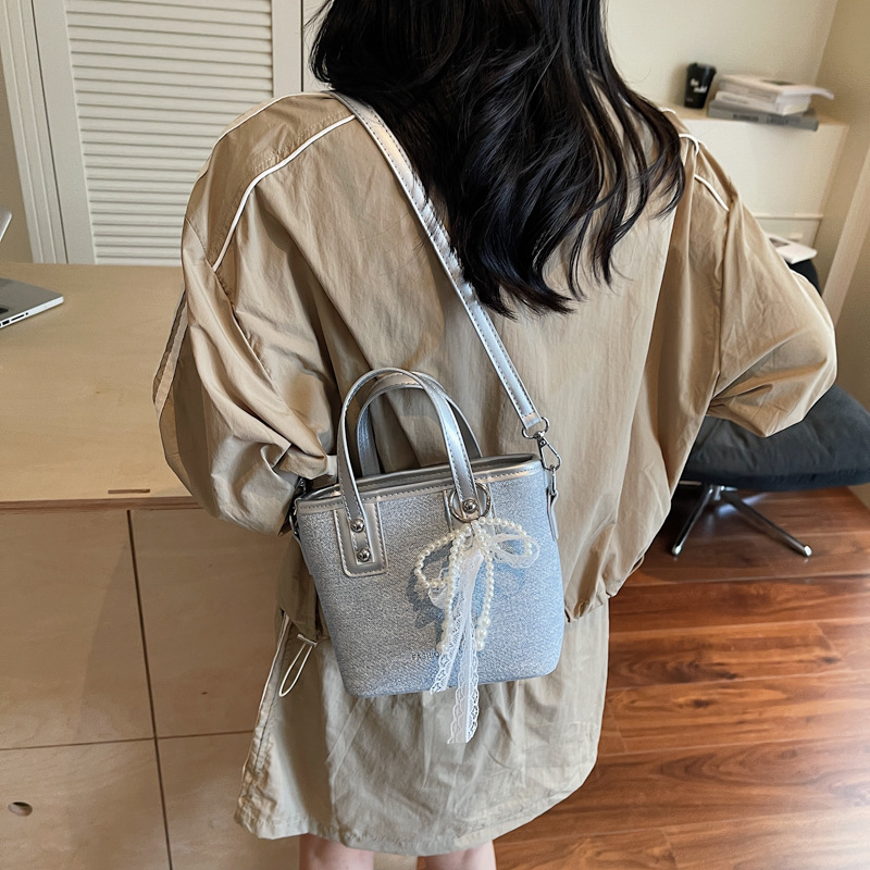 High-end handbag, simple and stylish bucket bag for women, 2025 new Korean version single-shoulder bag, fashionable color-blocking crossbody bag details Picture