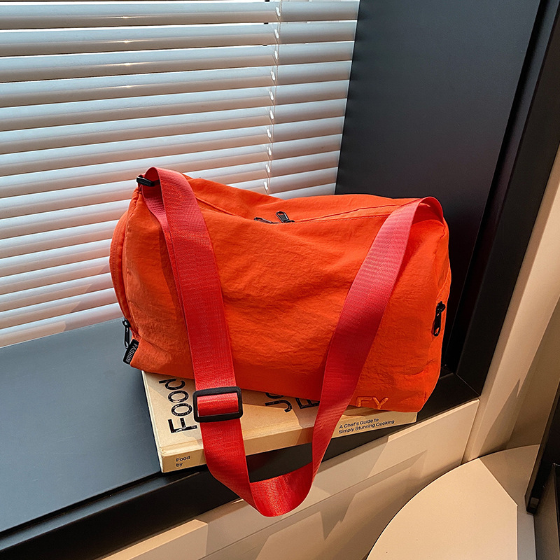 New nylon fabric bag crossbody bag for forest-themed girls, travel lightweight sports backpack, large-capacity casual single-shoulder bag for women full figure