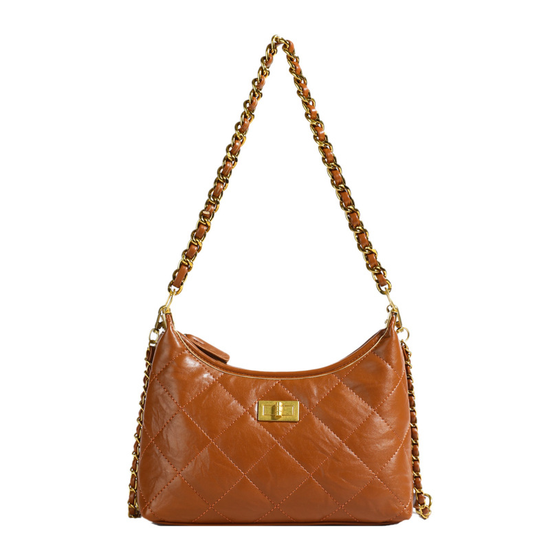A niche and light luxury handbag for women, the 2024 new diamond-shaped chain bag is fashionable, versatile, elegant and high-end. It's a single-shoulder crossbody bag Item Picture