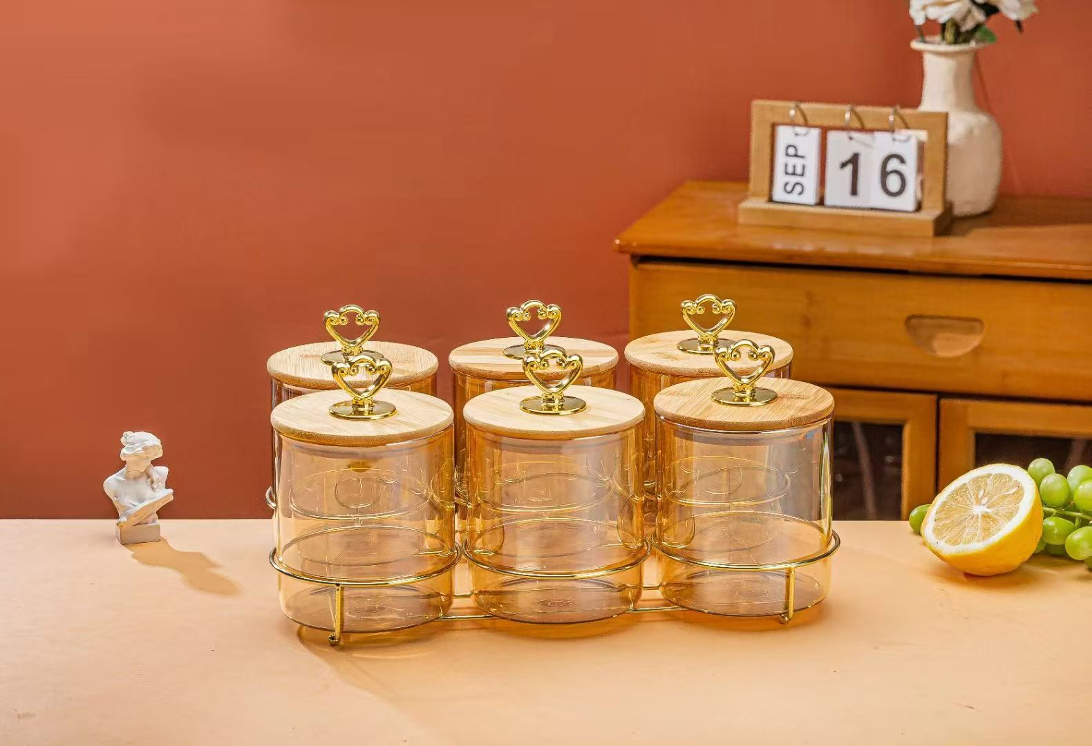 European-style light luxury storage glass storage creative jars, candy jar ornaments, home desktop glass candy jar handicraft set