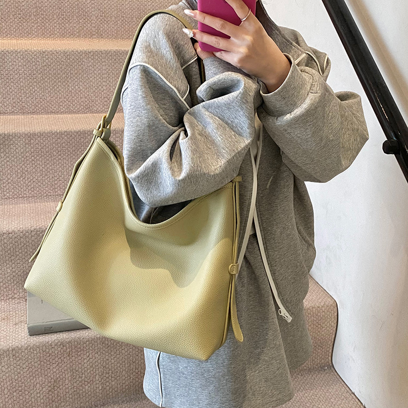 High-end commuter letter bag for women 2025 new style casual and versatile single-shoulder underarm bag, simple and large-capacity crossbody bag Specification drawing