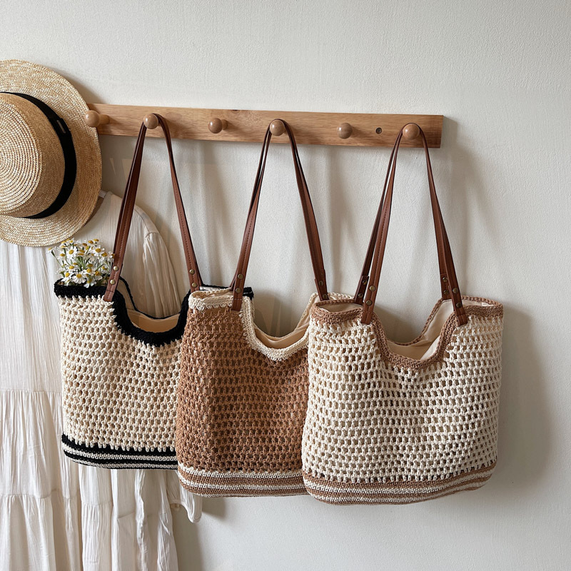 2025 Summer new Korean-style woven bag, trendy and laid-back single-shoulder bag, seaside vacation underarm bag, large-capacity tote bag Application Scenario