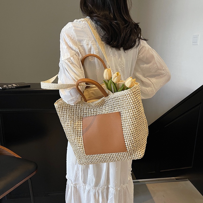 Cross-border large-capacity hand-carried woven bag for women, 2025 new fashion single-shoulder bag, Korean-style contrasting color niche tote bag Application Scenario