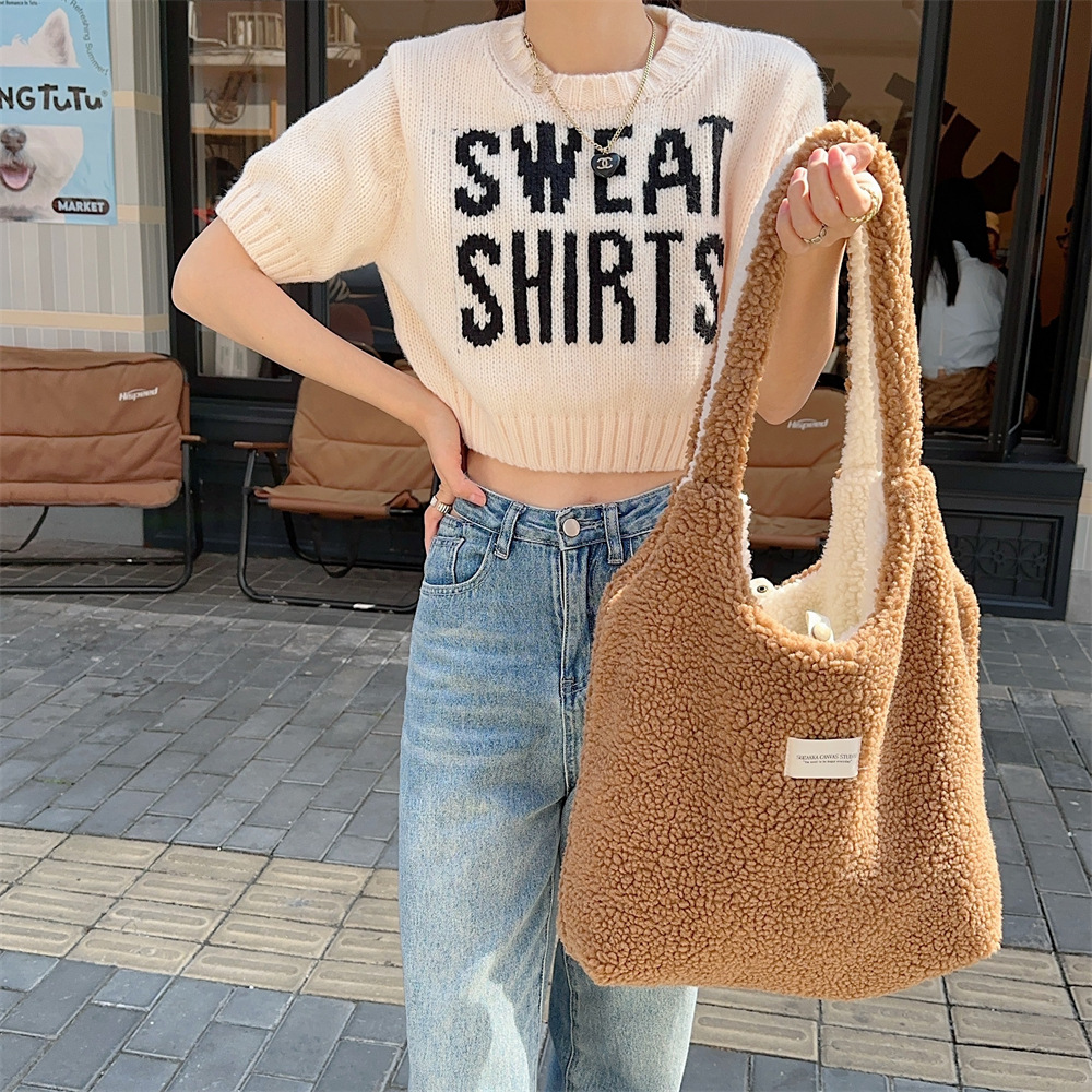 310233 Lambskin Cute Plush Autumn and Winter large-capacity canvas bag, women's fluffy reversible vest bag Specification drawing