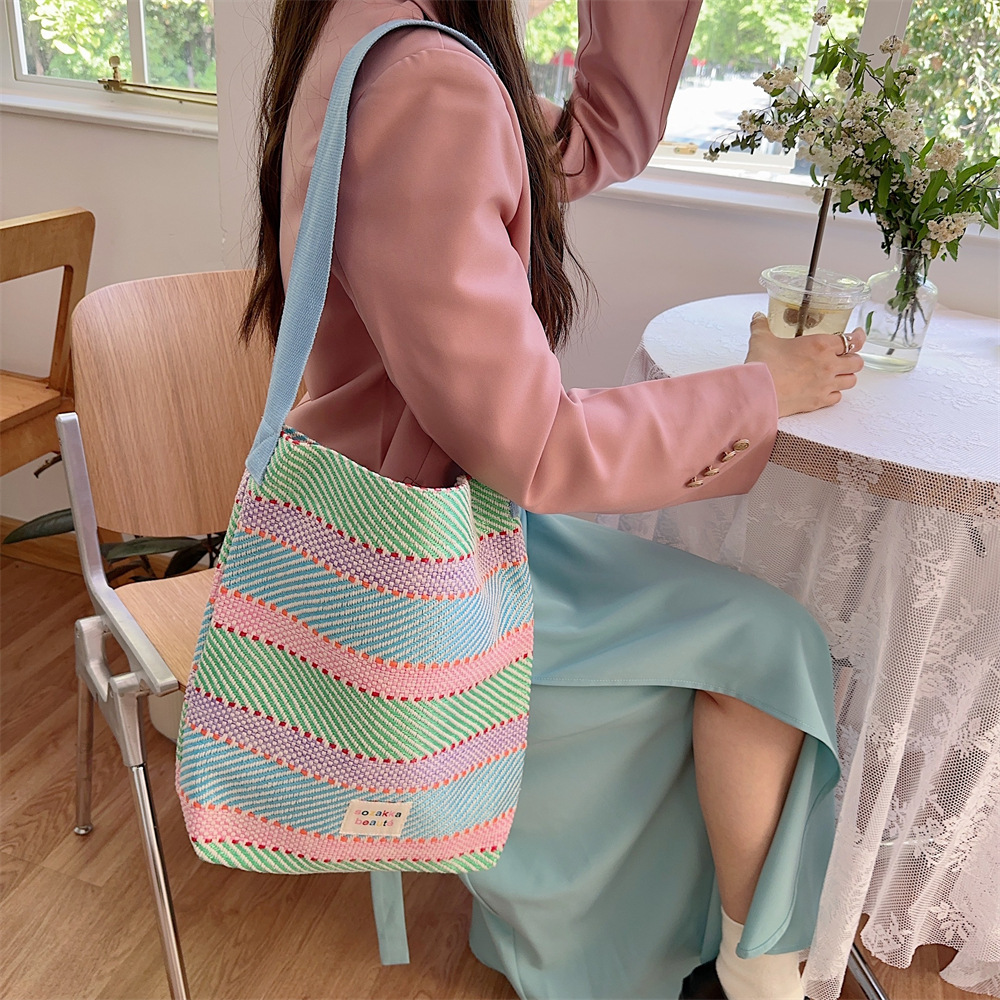 44283 Spring/Summer New color woven bag, striped patchwork, large capacity beach vacation crossbody bag, underarm single-shoulder bag details Picture