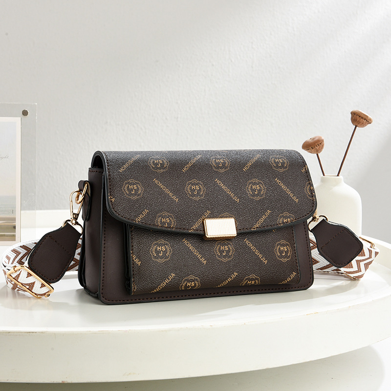 Factory commuting bag 2025 New style printed casual and versatile mom bag, underarm single-shoulder crossbody bag, women's one-piece consignment full figure