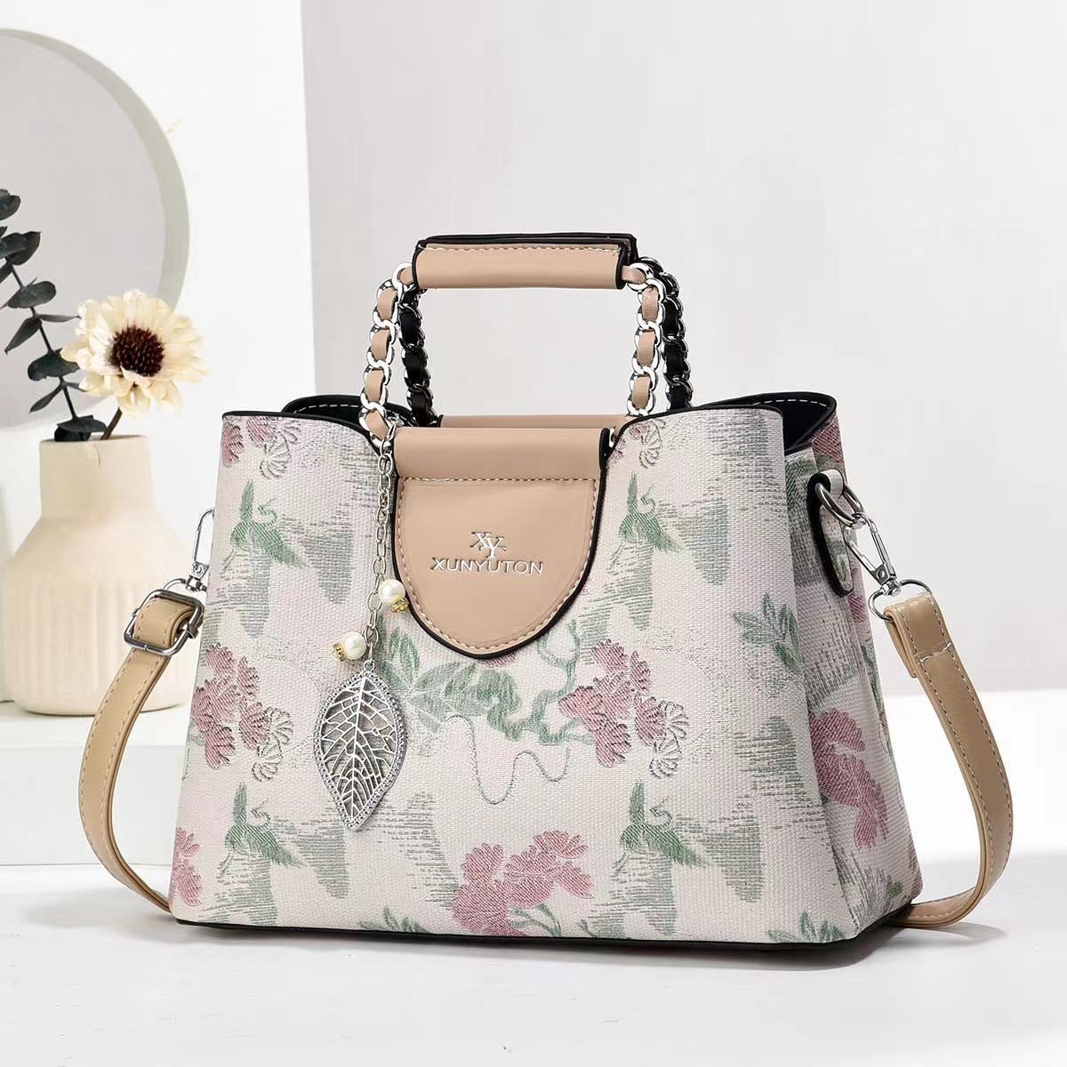 New Chinese-style embroidery mom bag, embroidered women's bag, fashionable hand-held women's bag, large-capacity single-shoulder crossbody bag, hand-held women Specification drawing
