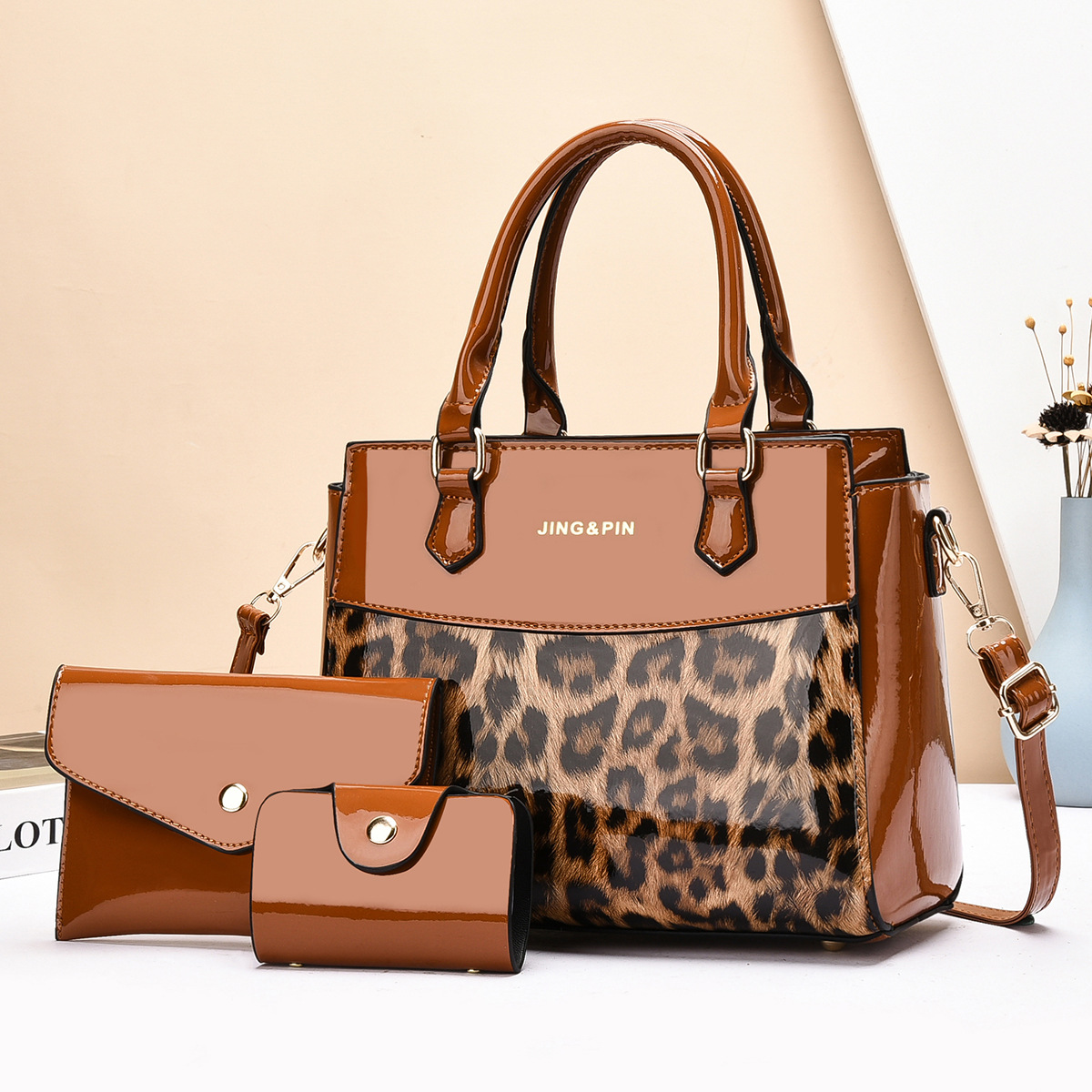 Cross-border Women's Bag 2025 New urban simple Women's fashion leopard print single-shoulder crossbody large capacity handbag Application Scenario