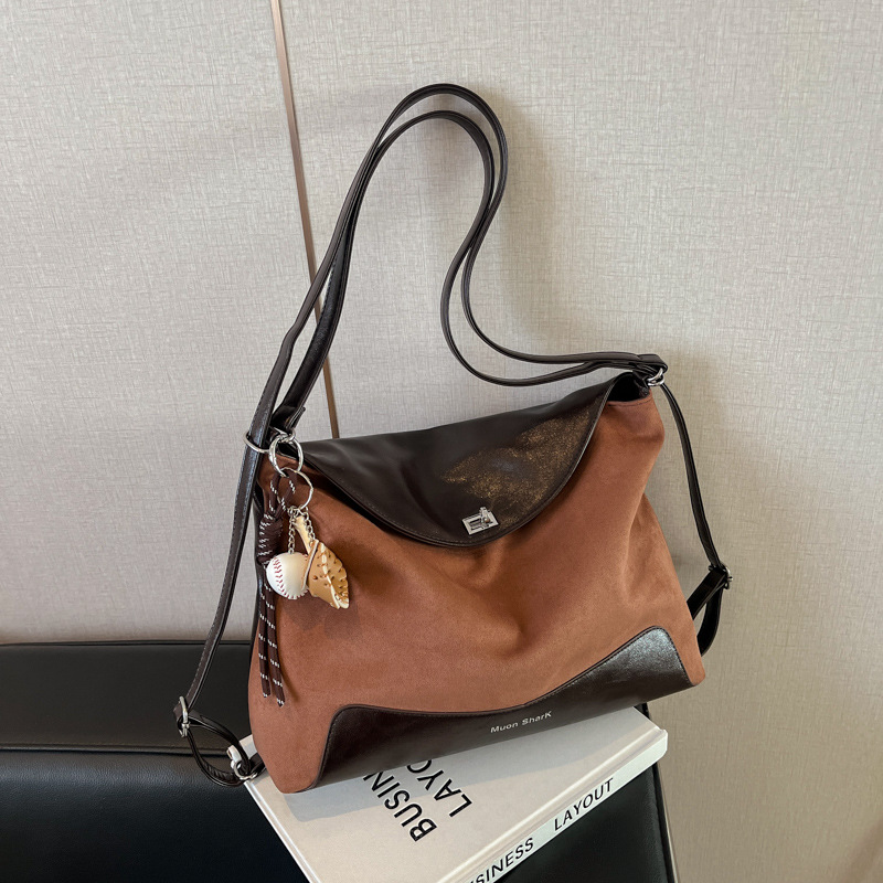 High-capacity commuter tote bag for women, 2024 new style, casual and versatile, street fashion single-shoulder crossbody bag, backpack details Picture