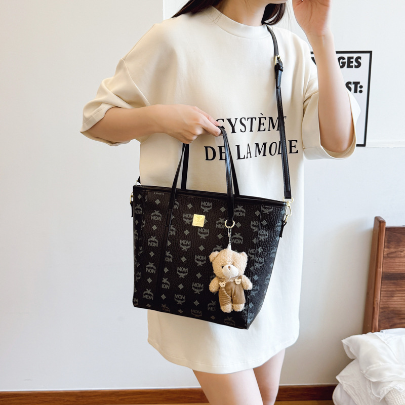 2025 Summer New large-capacity vegetable basket bag, chain, fashionable letter shopping bag, mother tote women's bag details Picture