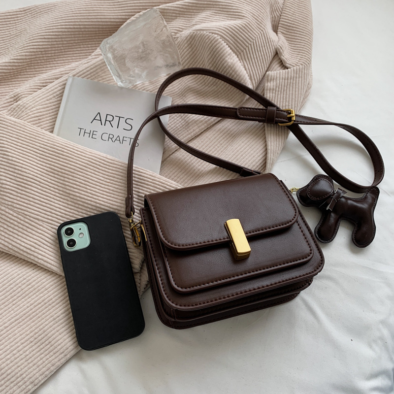 Wholesale custom bags for women 2022 new high-end and fashionable crossbody bag, casual and versatile single-shoulder small square bag Application Scenario