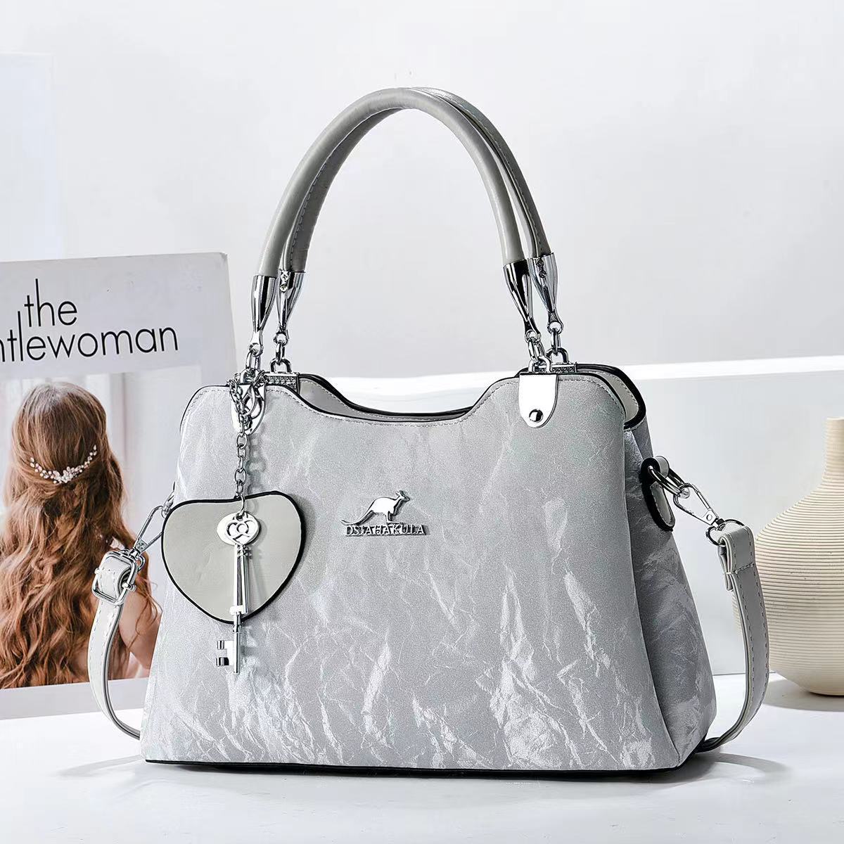 Cross-border wholesale Taizhou women's bags, large-capacity handbags, new women's bags, high-quality single-shoulder large bags, mom bags Specification drawing