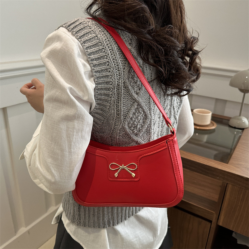 Spring fashion bow small bags for ladies 2025 New stylish underarm crescent bag, versatile and high-quality crossbody bag details Picture