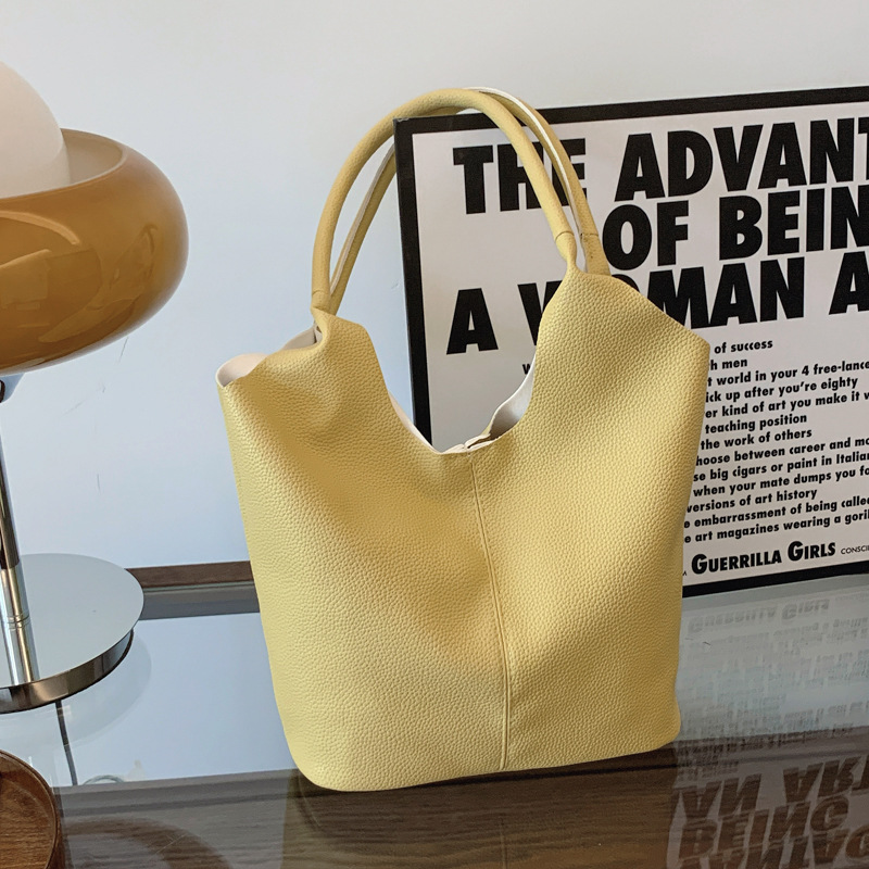 Casual soft surface large-capacity bag for women, 2024 new style fashionable patchwork versatile shoulder bag, commuter personalized tote bag full figure