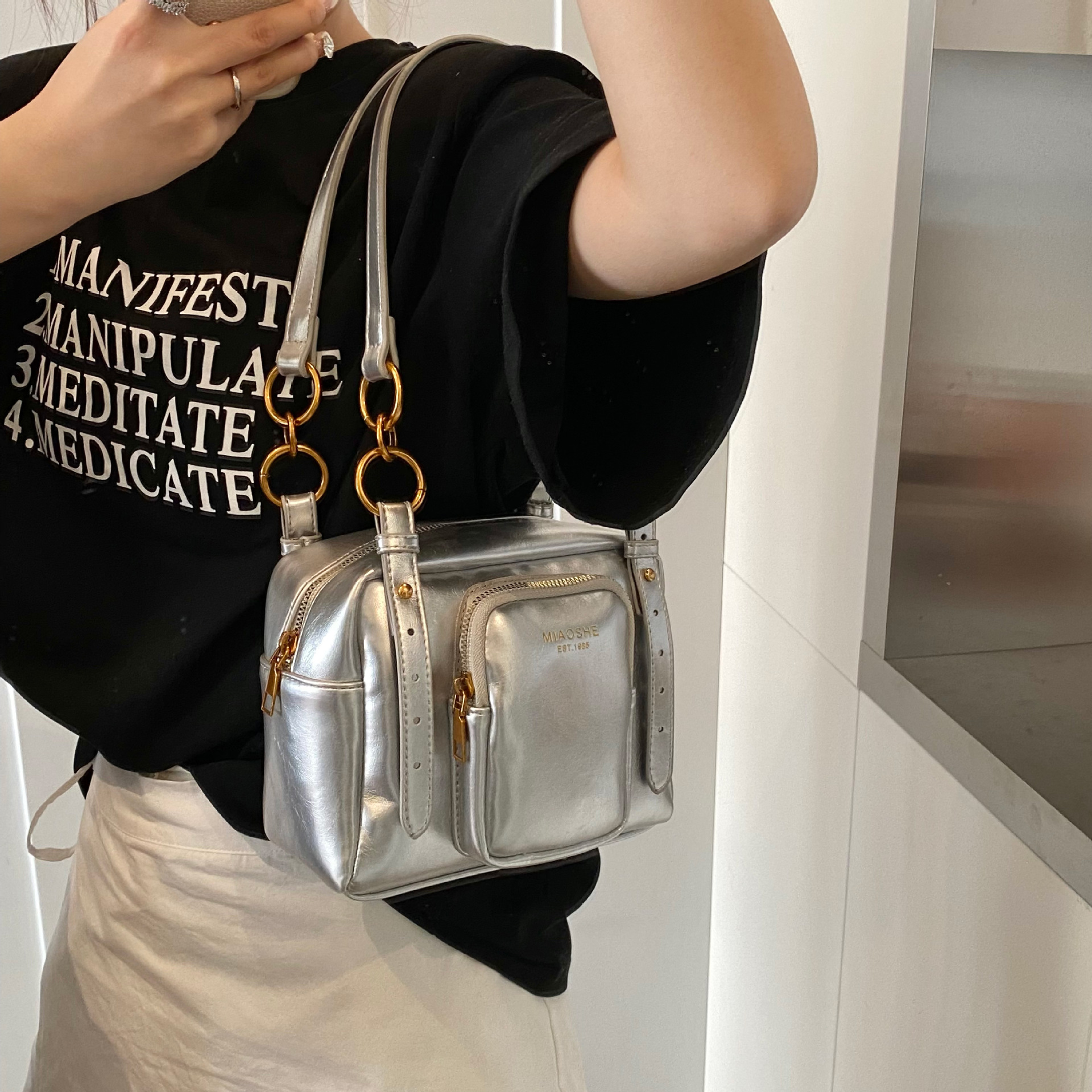 Korean-style textured hand-held small square bag for women, new Spring 2025, simple single-shoulder bag, casual and fashionable underarm bag Specification drawing
