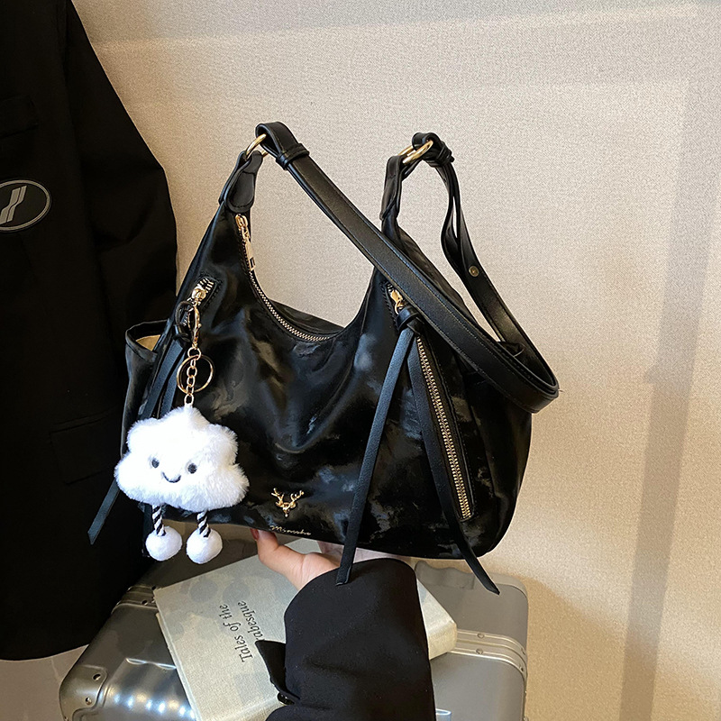 Casual commuting large-capacity women's 2024 new style, high-end and versatile crossbody bag, fashionable single-shoulder underarm bag Specification drawing