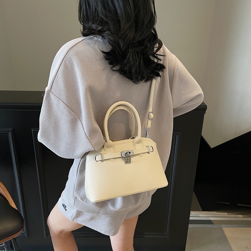 High-end texture versatile handbag for women, 2025 new style simple Korean crossbody bag, fashionable and stylish single-shoulder bag Specification drawing