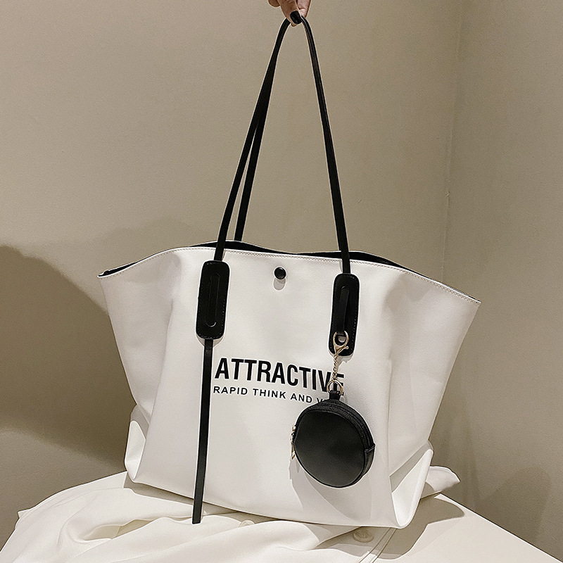 A versatile commuting Tote large bag for women, a new style of fashion for college students in 2025, a large-capacity casual single-shoulder bag Specification drawing