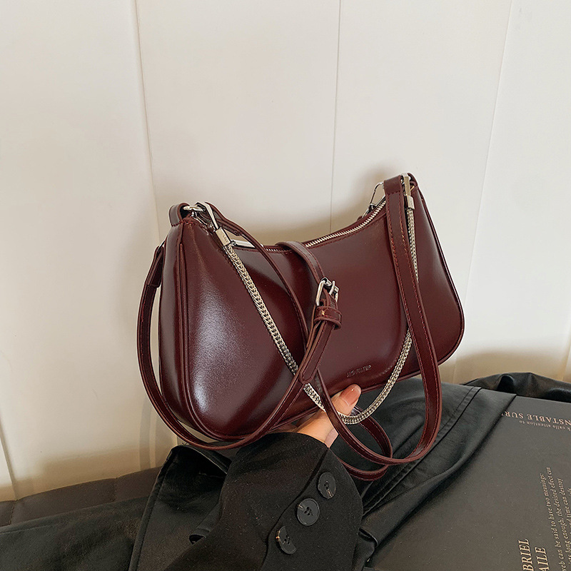 A high-end French light luxury underarm bag for women, a new 2024 fashionable and versatile commuting bag, a simple single-shoulder crossbody bag details Picture