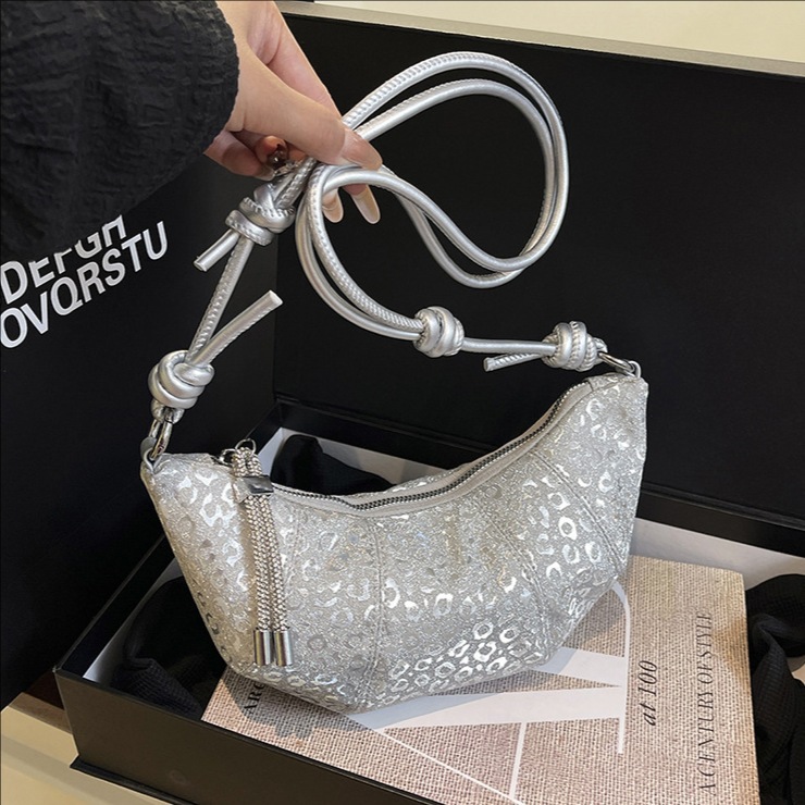 Cross-border casual croissants, soft skin dumplings, women's 2025 new underarm bag, commuter single-shoulder bag, fashionable crossbody bag full figure