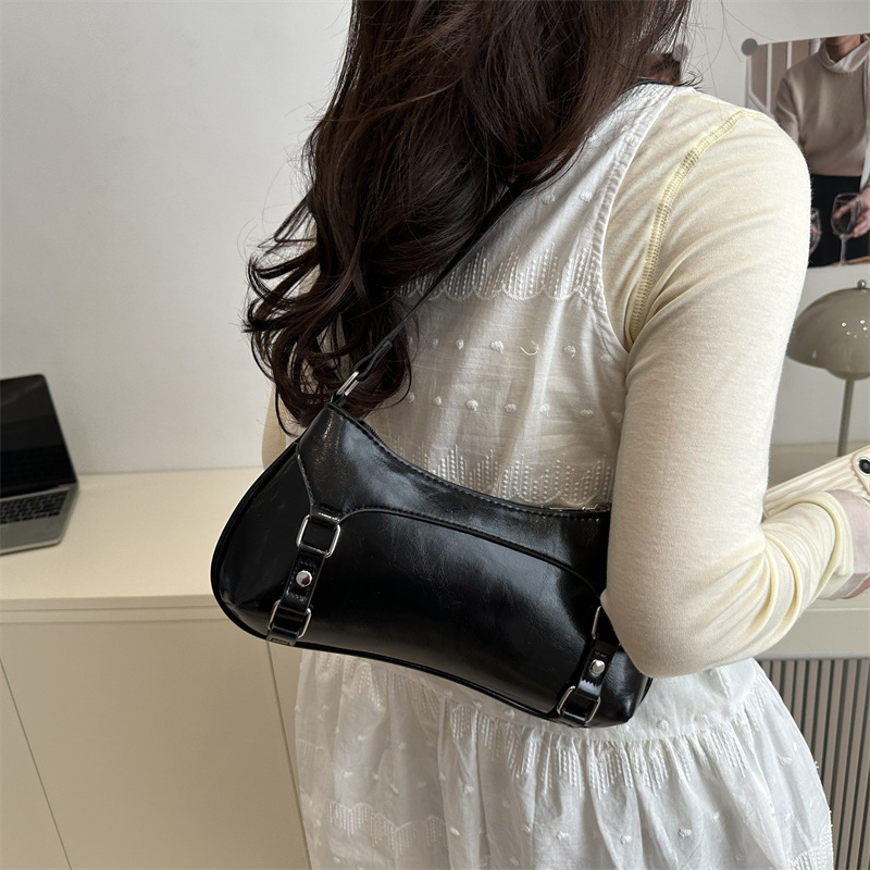 Solid color simple baguette bag for women 2025 new trendy and fashionable niche design single-shoulder bag sweet and casual underarm bag details Picture