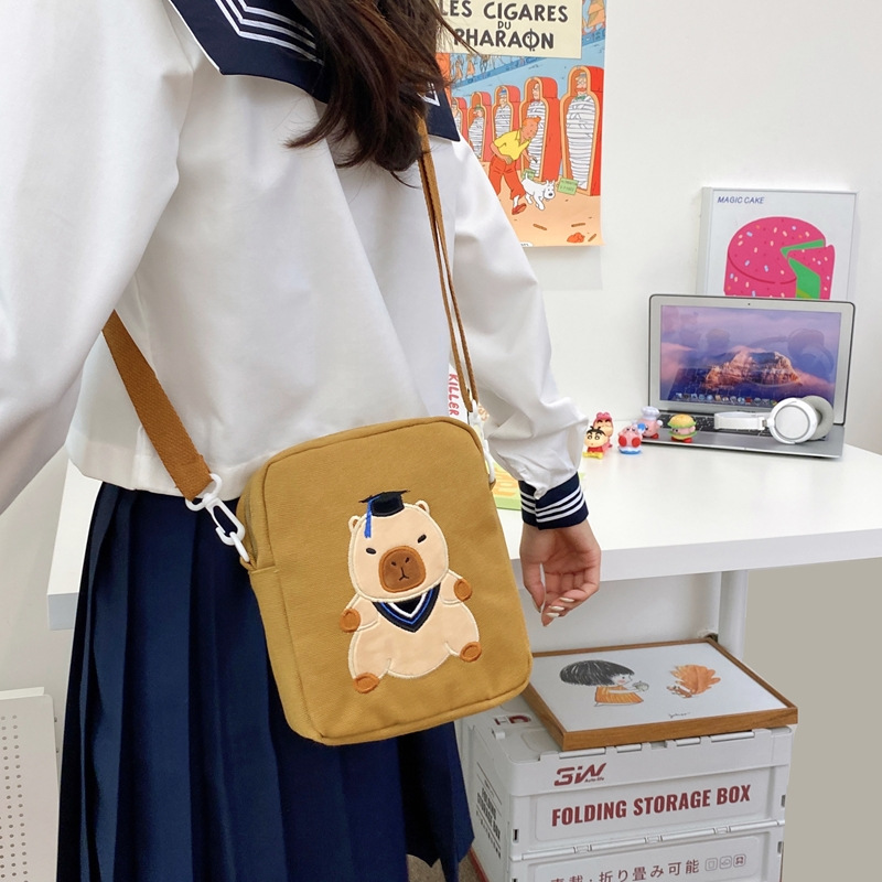 New cartoon children's crossbody bag, casual children's mini chest bag, versatile change key bag for girls, cross-border wholesale Application Scenario