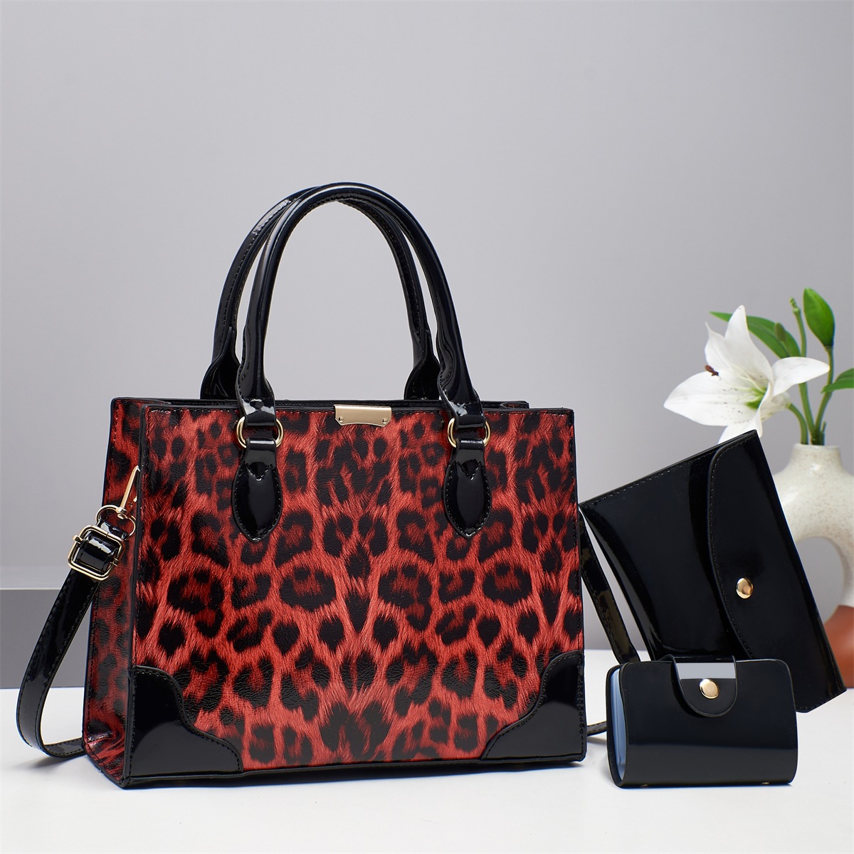A new set of high-end women's bags, a light luxury and niche leopard print crossbody bag with a large capacity for commuting Specification drawing