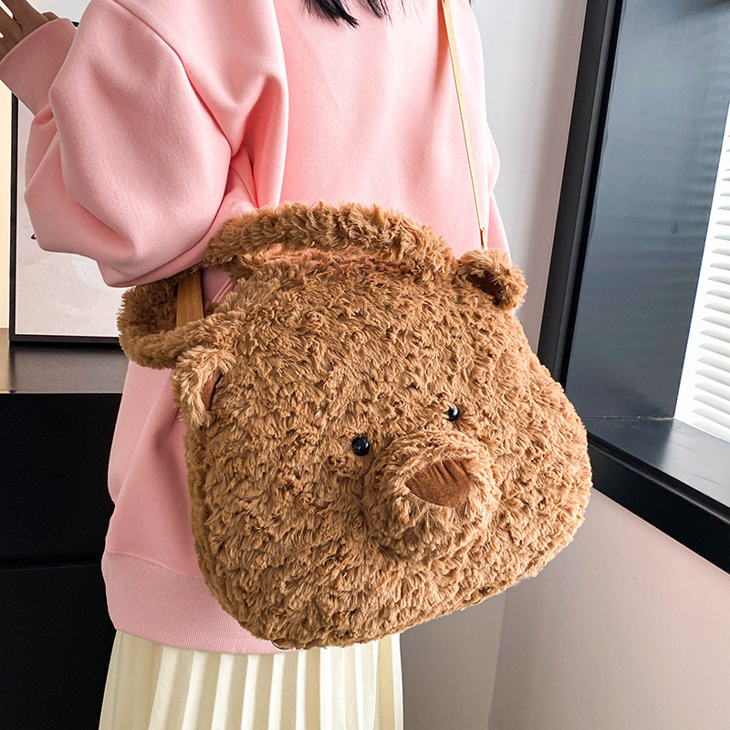 New cartoon Barcelona large-capacity single-shoulder bag, multi-functional backpack, plush backpack, ins Forest series Application Scenario