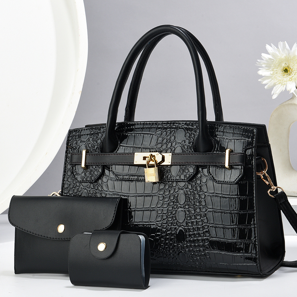 2024 New three-piece crocodile print handbag set, an export bag for women, large-capacity single-shoulder crossbody bag from Europe and America details Picture