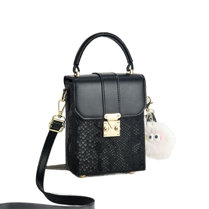 A new mini crossbody bag with a leopard print contrasting color, featuring a high-end women's mobile phone bag Item Picture