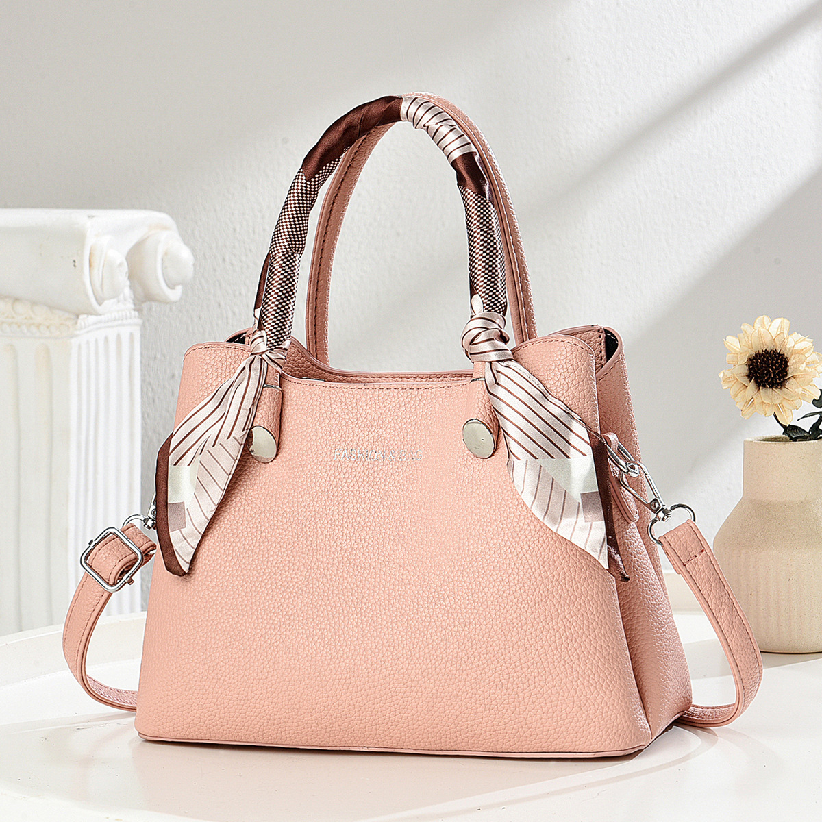 Elegant middle-aged ladies' handbags, high-end women's bags, light luxury brand silk scarves, mother's bags, Mother's Day gifts full figure