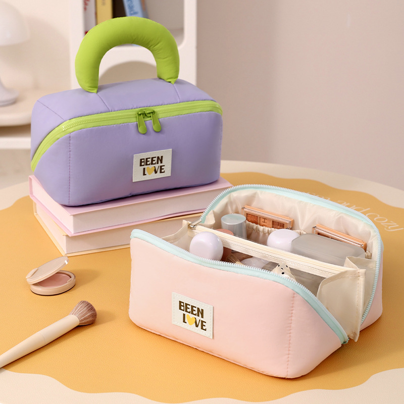 Runhui's new cotton candy pillow makeup bag, business trip and travel cosmetics storage bag, large-capacity portable makeup bag full figure
