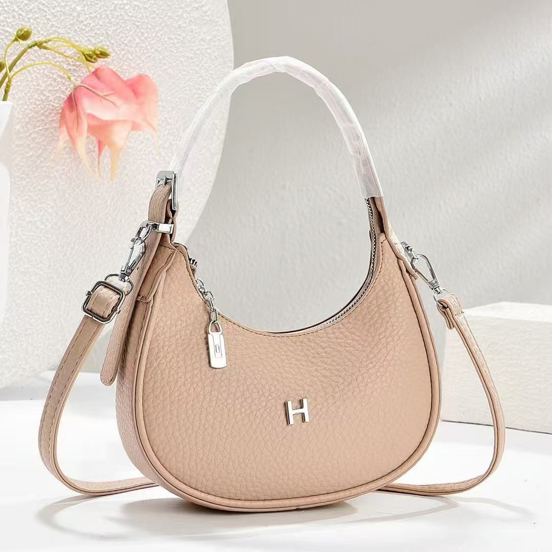 New high-quality underarm bag, versatile handbag, fashionable and trendy crossbody bag, single-shoulder crescent-shaped bag details Picture