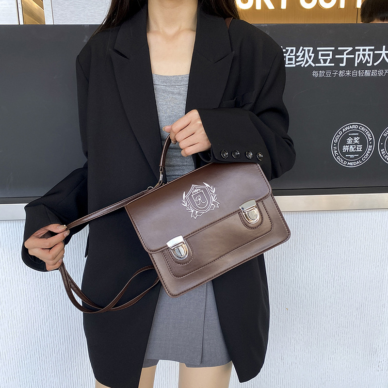Cross-border quality bag for women, Spring 2025 new single-shoulder bag, school-style backpack, commuting large capacity crossbody bag full figure