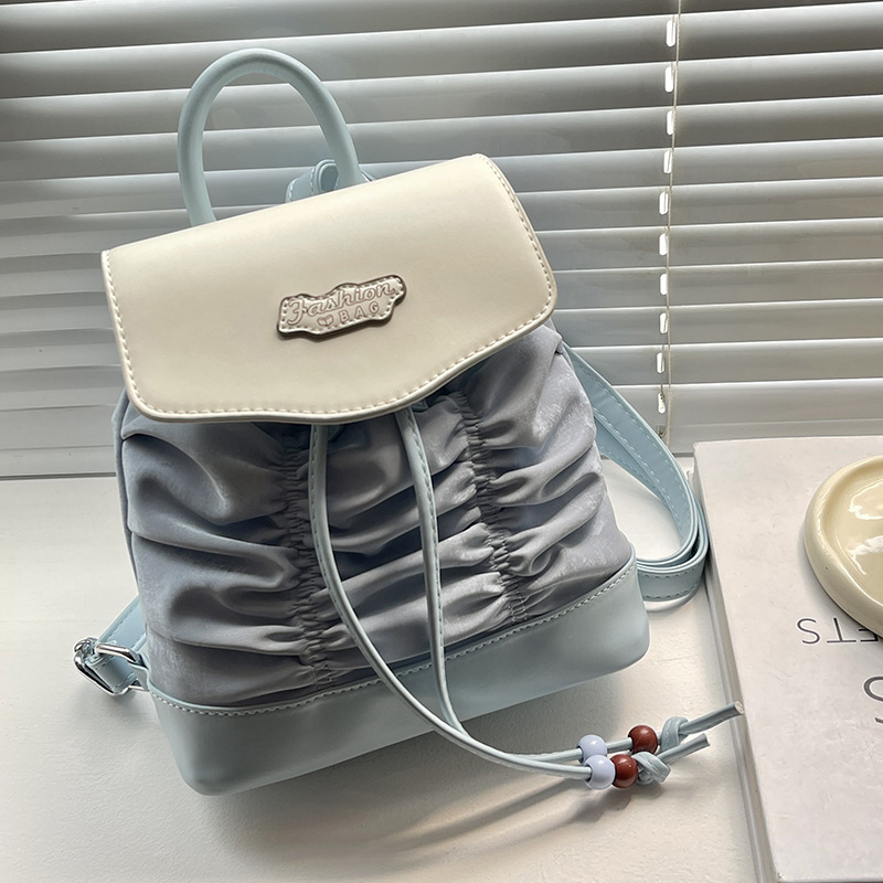 Casual and versatile, college-style, high-end pleated bag for women 2025, new niche design, stylish and fashionable backpack full figure