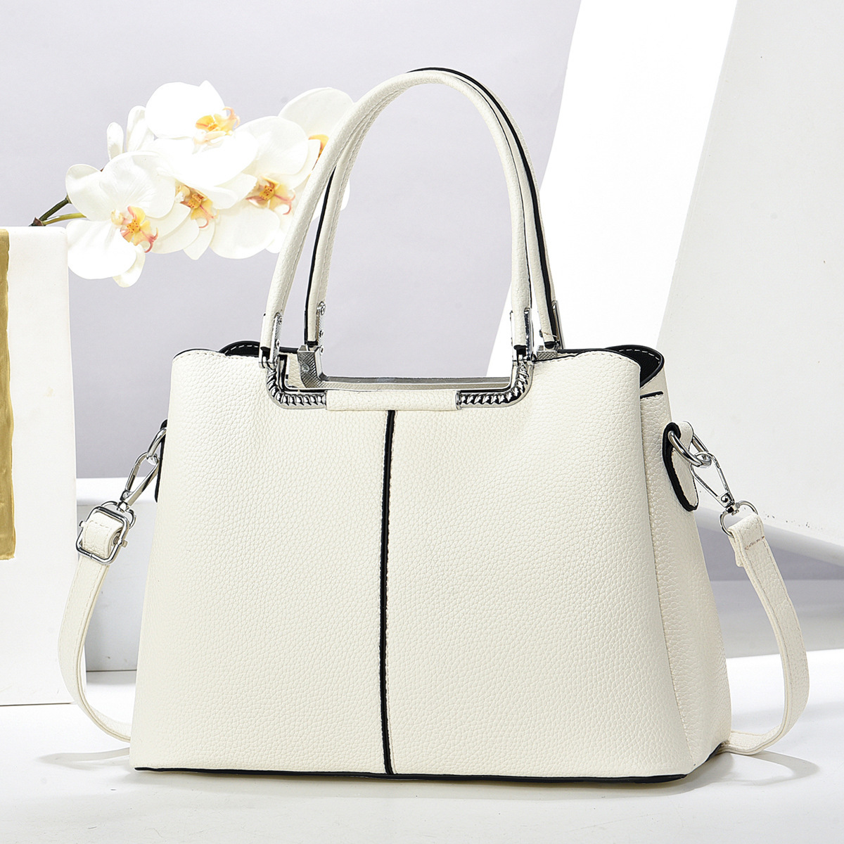 New solid-color multi-layer patchwork handbag, cross-border versatile and fashionable single-shoulder bag, large capacity, high appearance level crossbody bag details Picture
