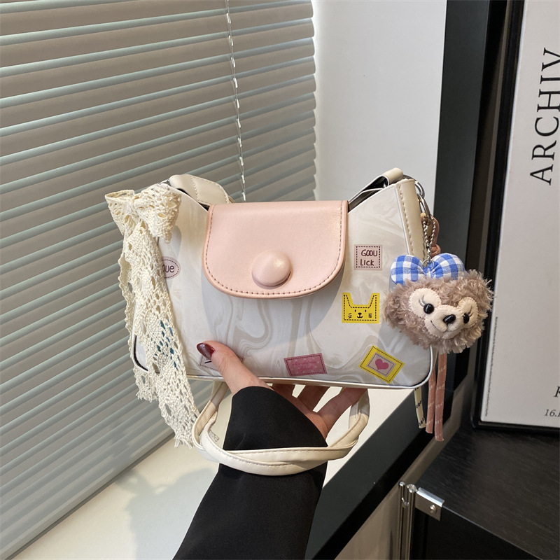 New cross-border trendy and cute cartoon bag for women, Spring/Summer 2025 single-shoulder crossbody bag for women's commuting full figure