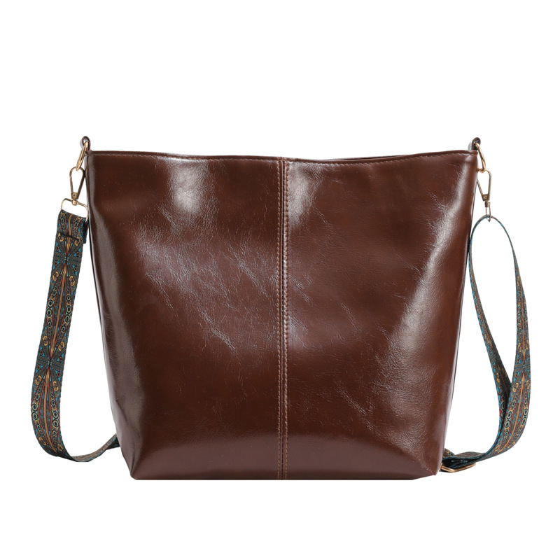 Stylish and high-quality large-capacity tote bag 2023 autumn/winter retro wide shoulder strap fashionable casual commuting bucket bag Item Picture