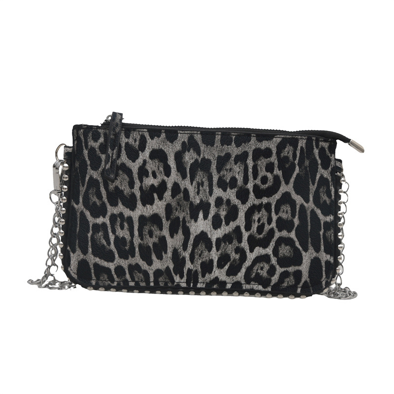 Cross-border fashion leopard print chain small square bag, unique and niche design sense, hot girl cool and stylish single-shoulder bag, crossbody bag Item Picture