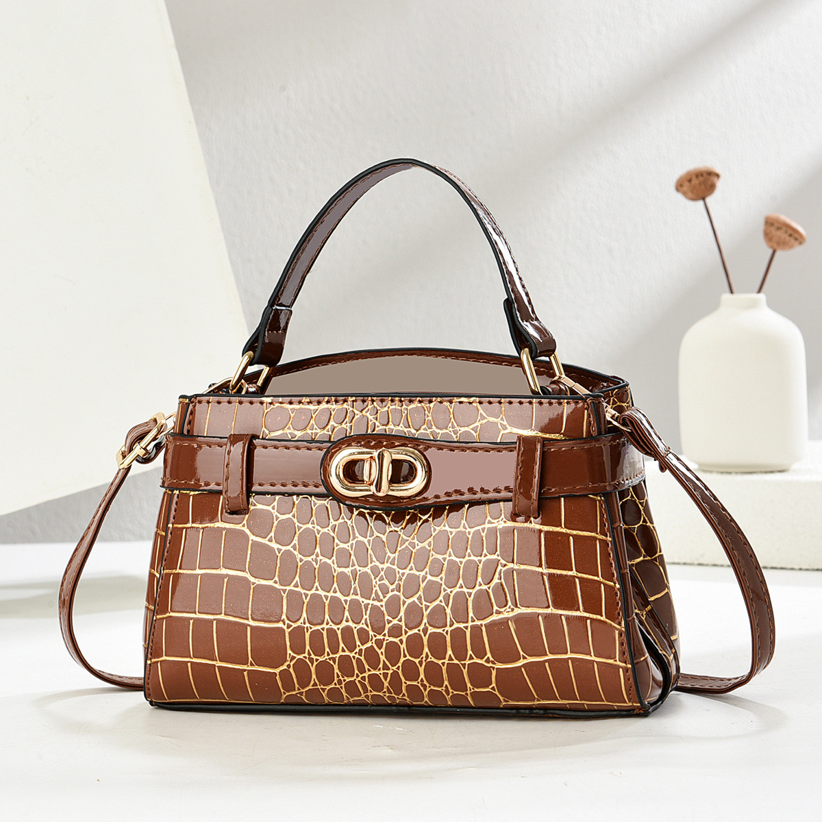 Ladies' handbag 2025 New crocodile pattern small metal buckle Kelly bag for commuting single-shoulder crossbody details Picture