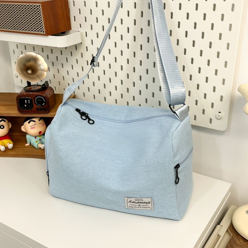 Japanese solid-color crossbody bag 2025 new style simple and casual single-shoulder fabric bag for women, trendy and sporty crossbody bag full figure
