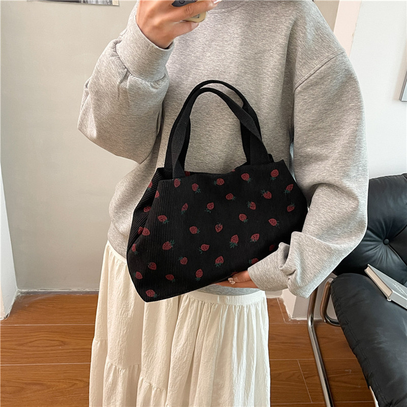 A large-capacity, simple and fashionable school-style personalized single-shoulder bag for commuting, a new spring 2025 hand-held tote bag Specification drawing
