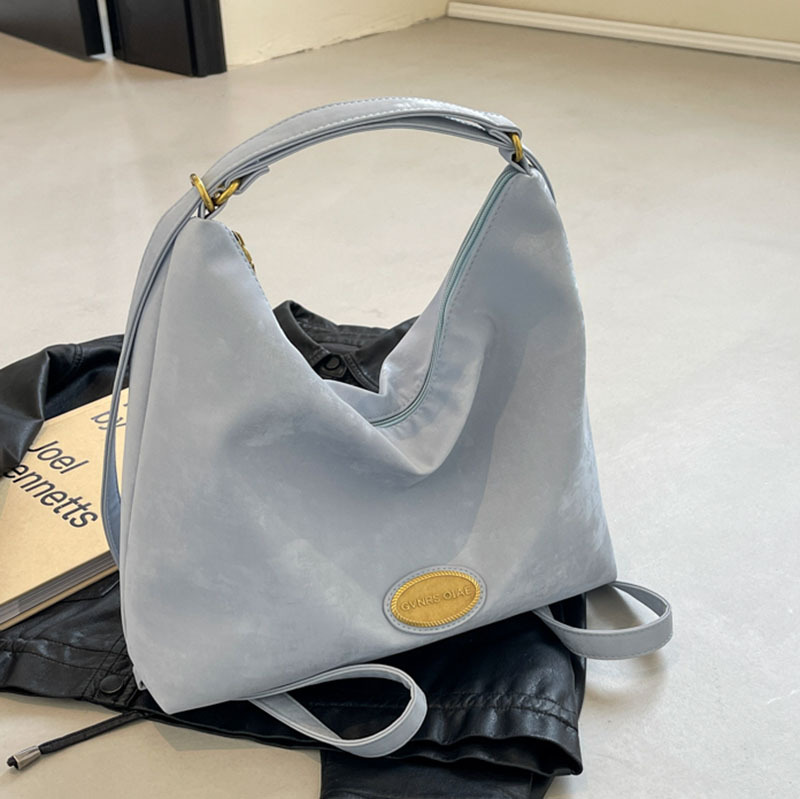 Korean-style ins student casual crossbody bag 2024, crossbody commuter women's bag, single-shoulder underarm bag, fashionable and niche bag full figure