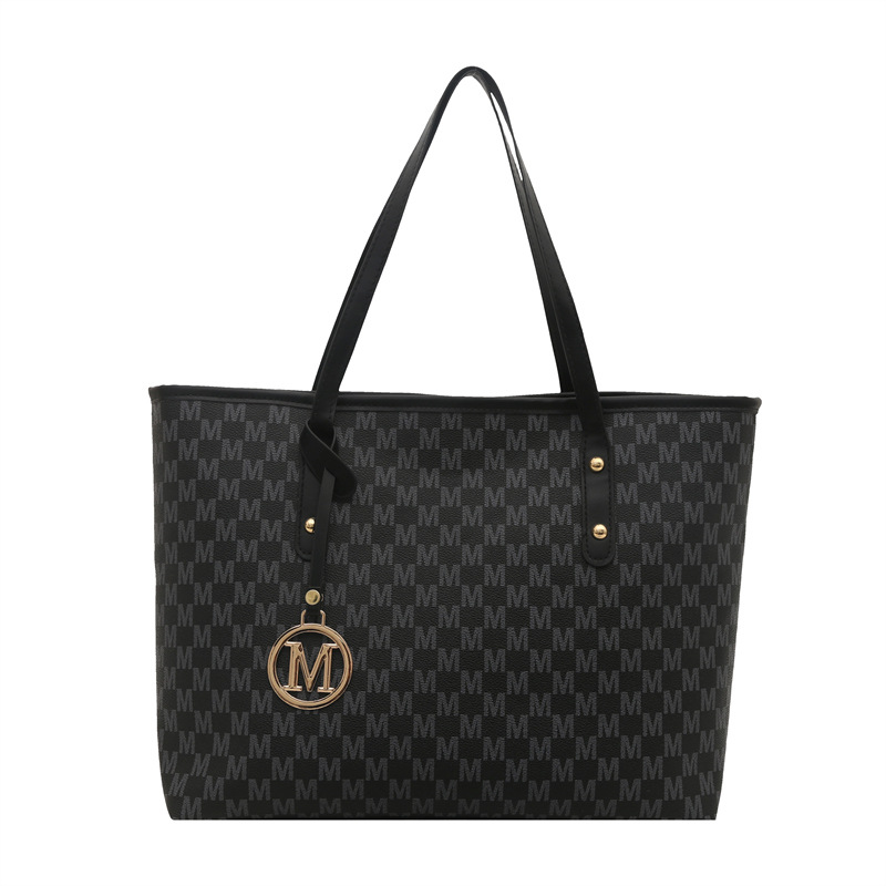 Large-capacity underarm bag for women, new Spring/Summer 2025 trendy and fashionable single-shoulder bag, commuter tote bag, hand-carry bag trend Item Picture