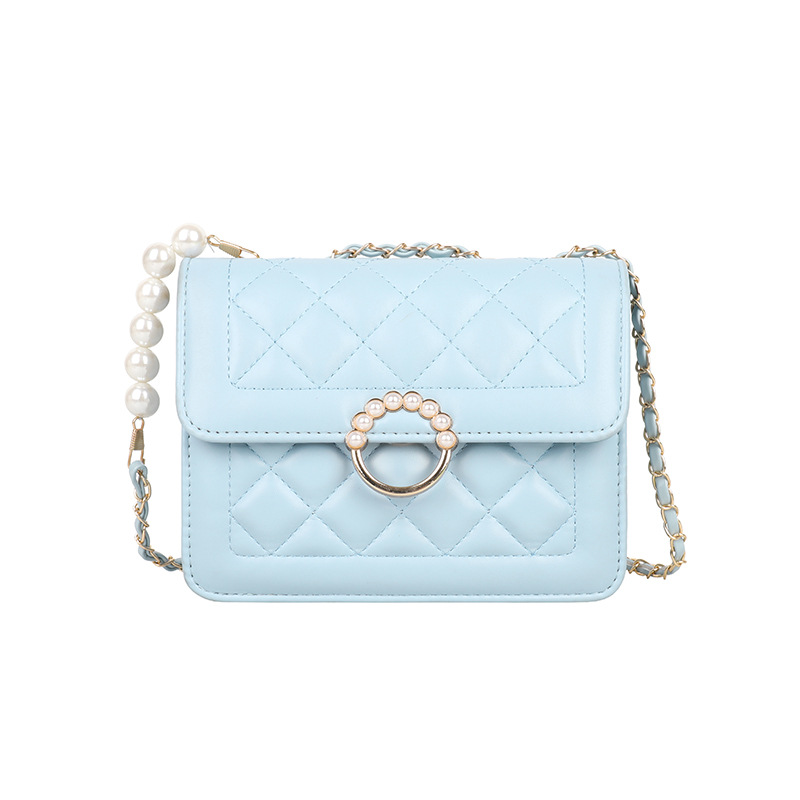 A trendy and stylish small bag for women in 2021, featuring a diamond-shaped chain crossbody bag and a simple, ins small square bag for women Item Picture