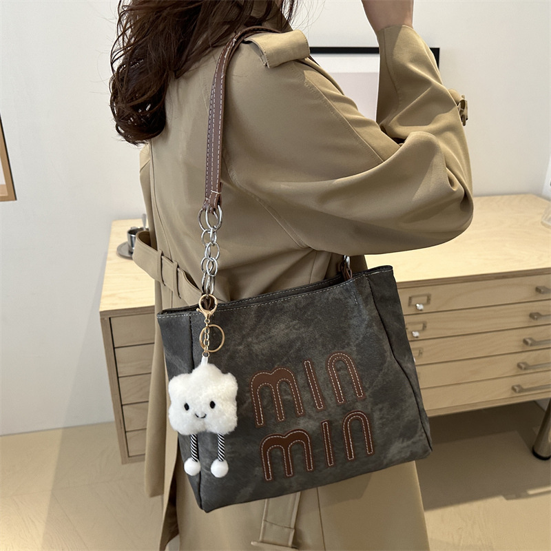 Casual commuting tote bag for women, large capacity, new 2024 autumn and winter versatile, simple and high-quality single-shoulder shopping bag Specification drawing
