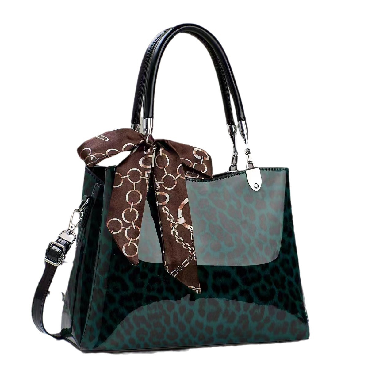 This is a new cross-border retro leopard print handbag for women. It's a niche and versatile single-shoulder crossbody bag with a stylish and elegant texture. It's a princess bag Item Picture
